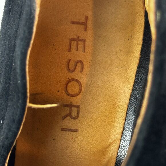 Tesori Black Suede Cross Strap Heels Size 6.5M Elegant Dress Shoes Cocktail date - Picture 2 of 11